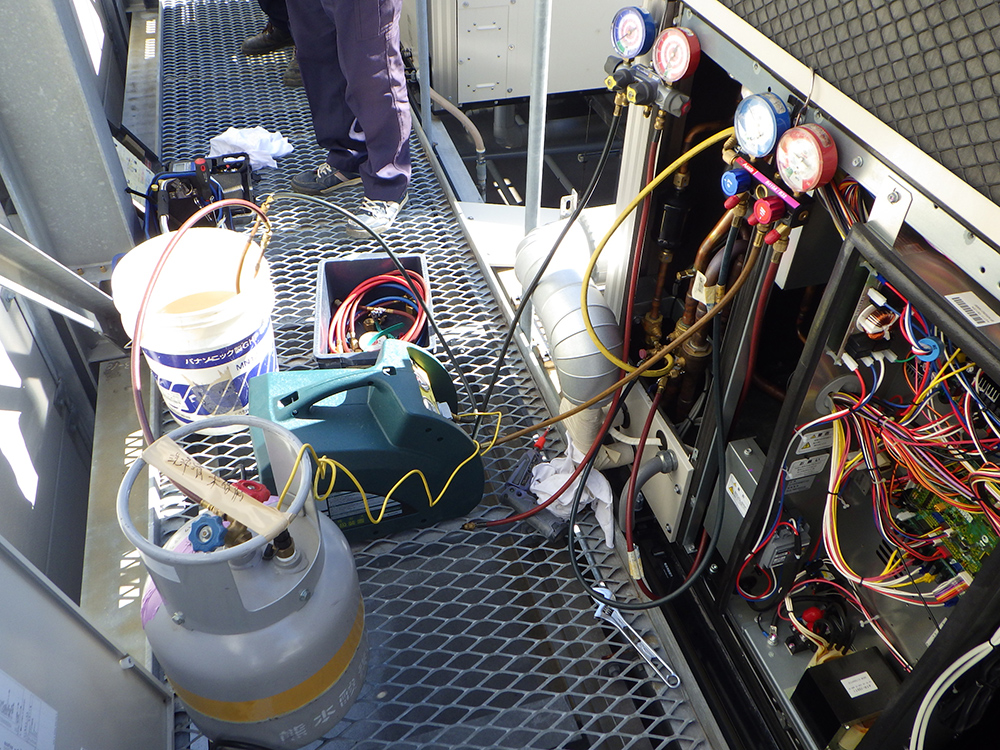 廃液回収・冷媒回収